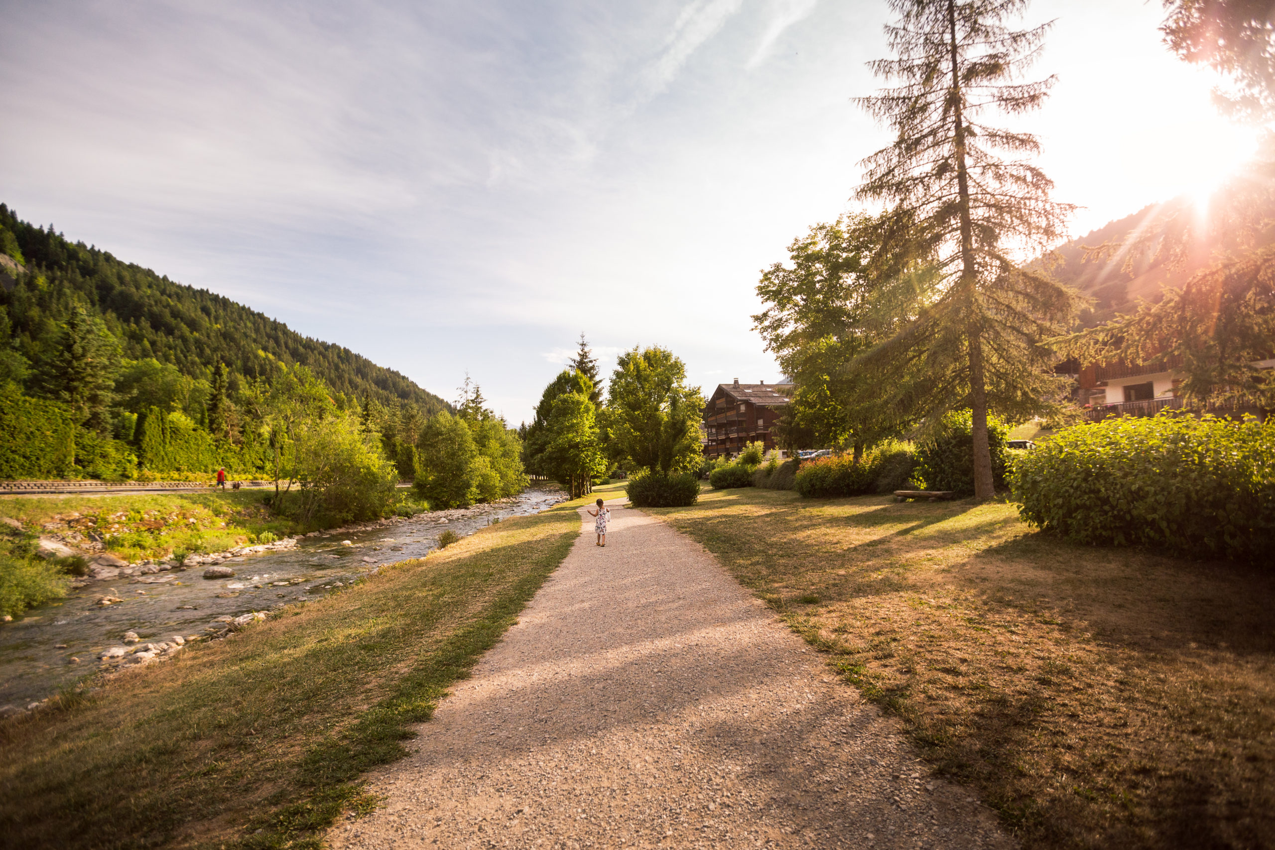 https://www.mairielegrandbornand.com/wp-content/uploads/2021/02/E18-008-Paysages-A.Amiot-Le-Grand-Bornand-scaled.jpg