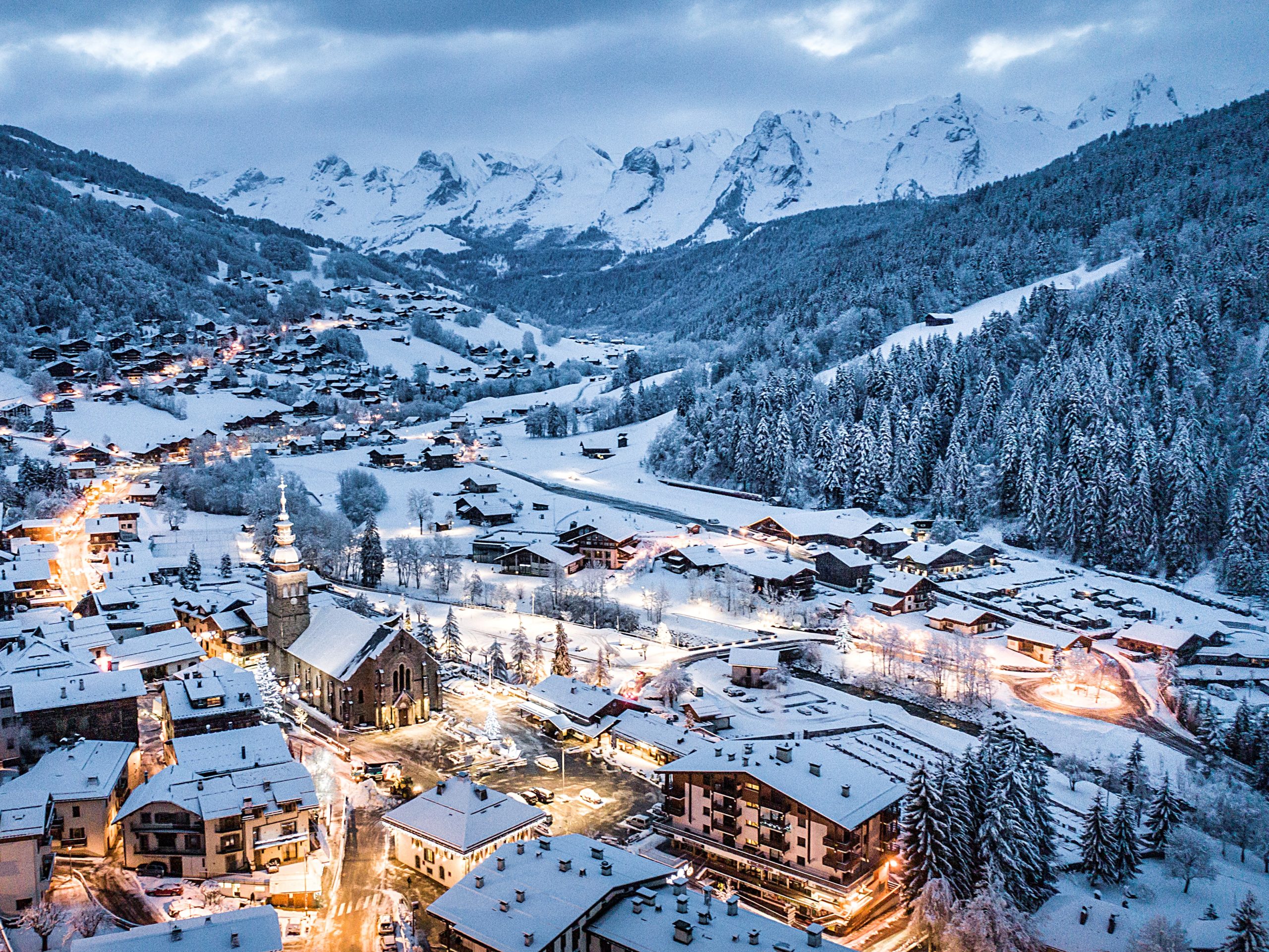 https://www.mairielegrandbornand.com/wp-content/uploads/2022/11/66Aravis-TVattard-village-H20bis-scaled.jpg