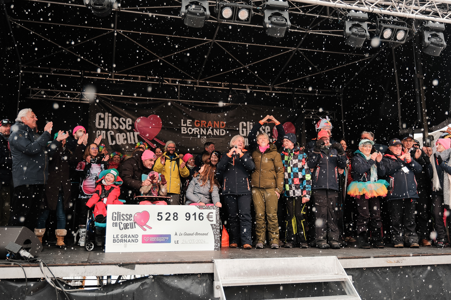 Remise chèque Glisse en Coeur - 15e édition M. Simon - Glisse en Coeur