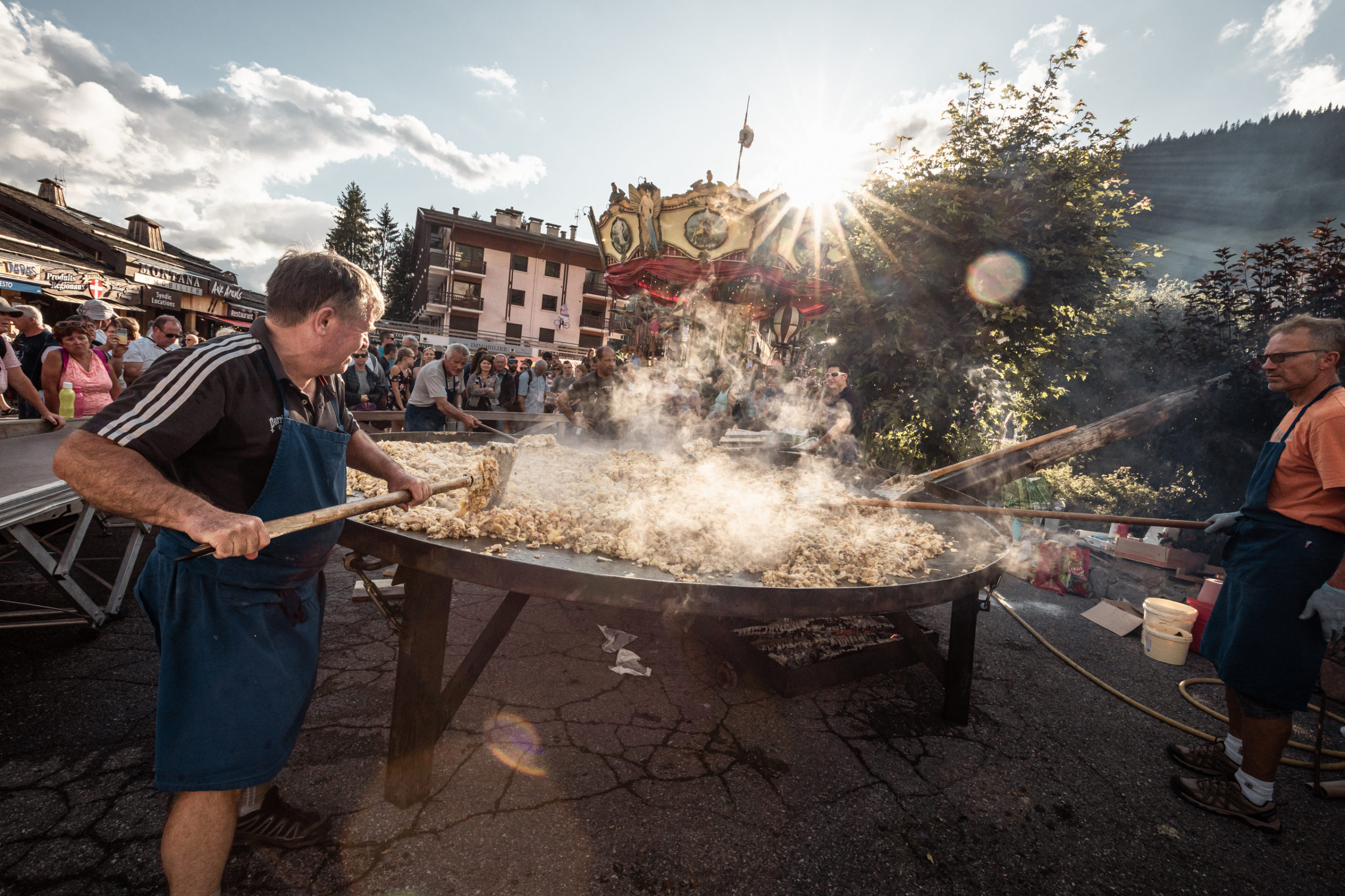 https://www.mairielegrandbornand.com/wp-content/uploads/2025/08/15-Aout-tartiflette-geante-©-C.-Hudry-Le-Grand-Bornand-Tourisme-scaled.jpg